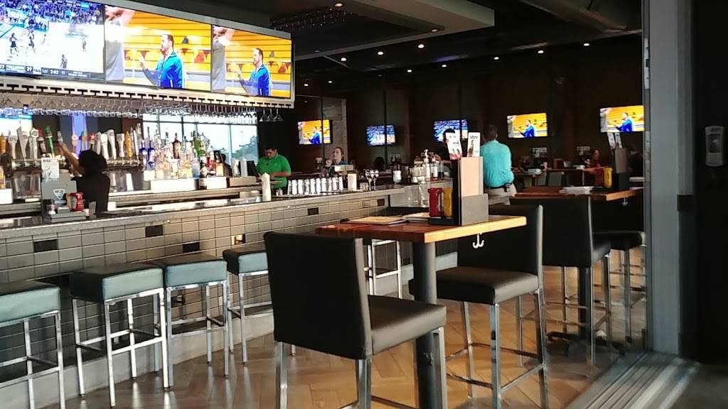Topgolf | restaurant | 560 Spring Park Center Blvd, Spring, TX 77373, USA | 8322000106 OR +1 832-200-0106