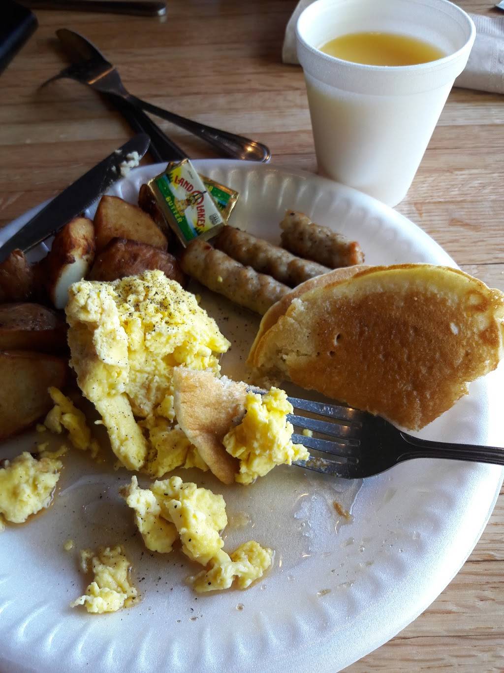 Applebees Grill + Bar | restaurant | 4070 E Highland Ave, Highland, CA 92346, USA | 9094259020 OR +1 909-425-9020