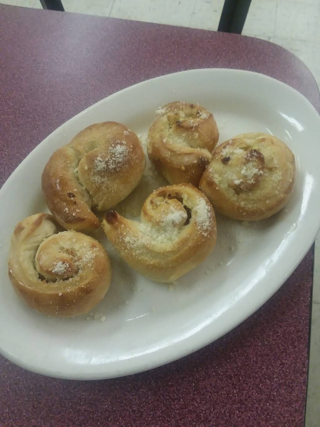 Ferdinandos Restaurant | restaurant | 6218, 2650 Ellwood Rd, New Castle, PA 16101, USA | 7248563929 OR +1 724-856-3929