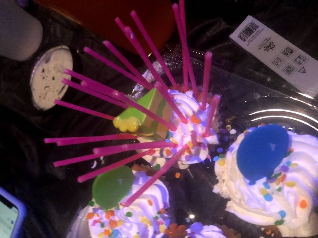 Dustis Place | restaurant | 7006 W MacArthur Rd, Wichita, KS 67215, USA | 3165248200 OR +1 316-524-8200