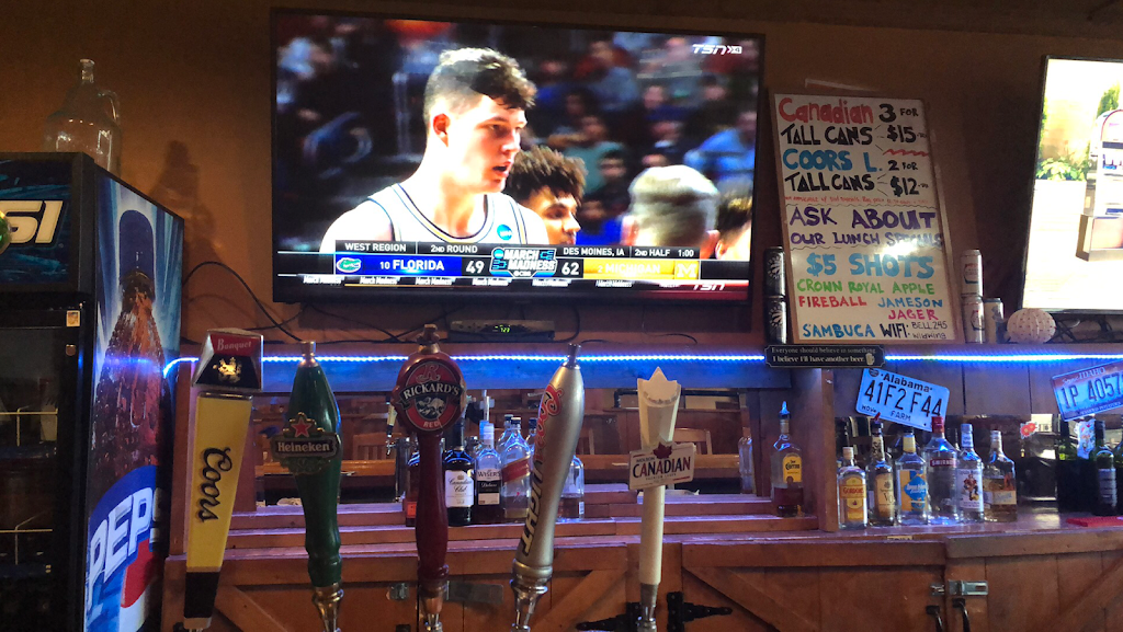 Wild Wing | restaurant | 340, 3 Eagle St W #3, Newmarket, ON L3Y 7M9, Canada | 9058365454 OR +1 905-836-5454