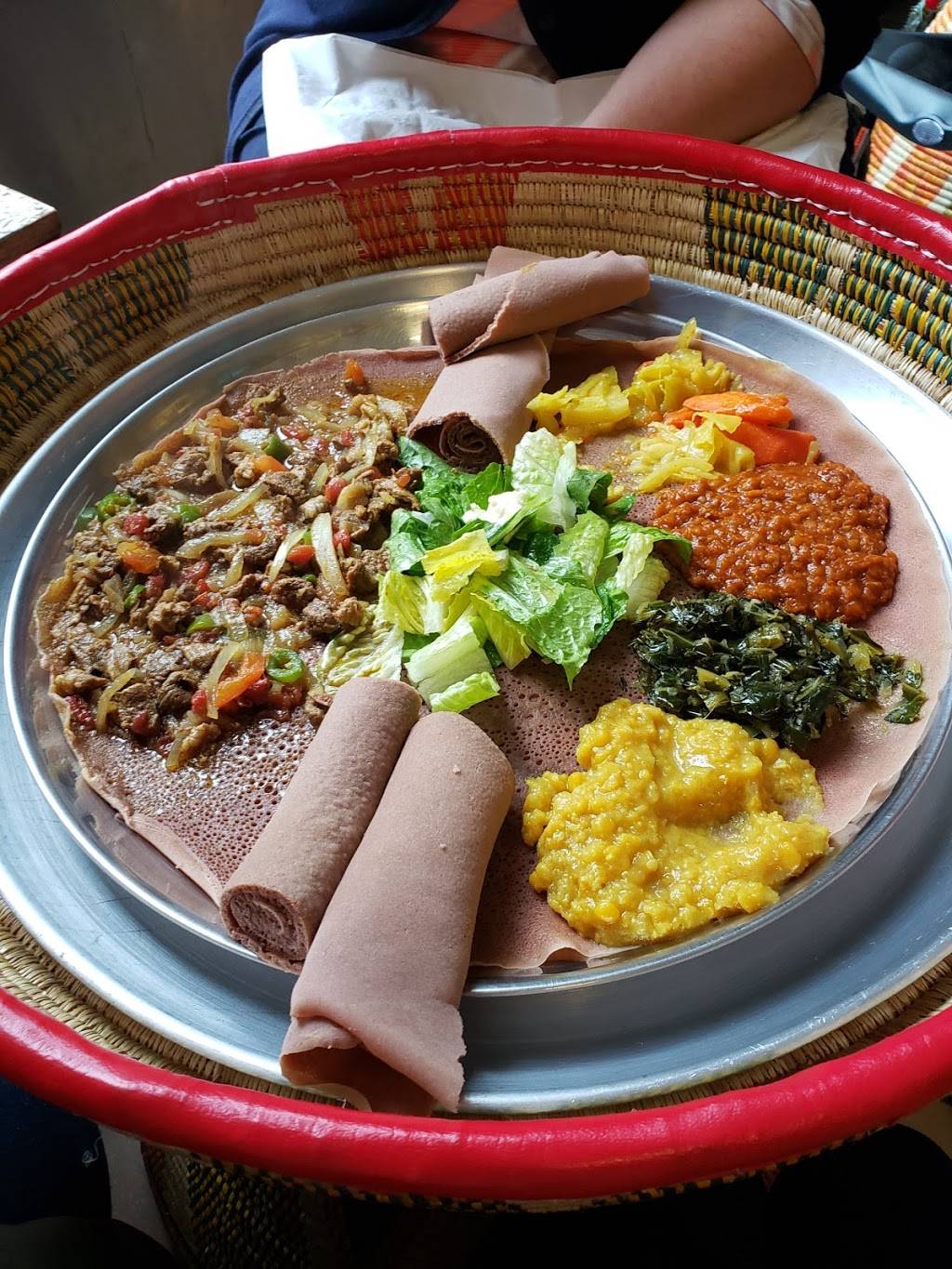 Blue Nile | restaurant | 160 14th St, Oakland, CA 94612, USA | 5102509609 OR +1 510-250-9609