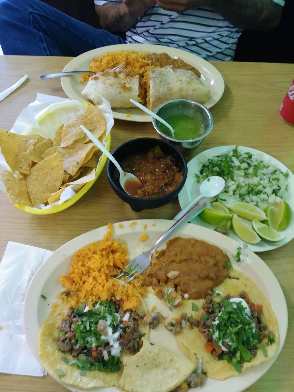 El Conchal Mexican Restaurant | restaurant | 1127 Washington St, Waukegan, IL 60085, USA | 8475964373 OR +1 847-596-4373