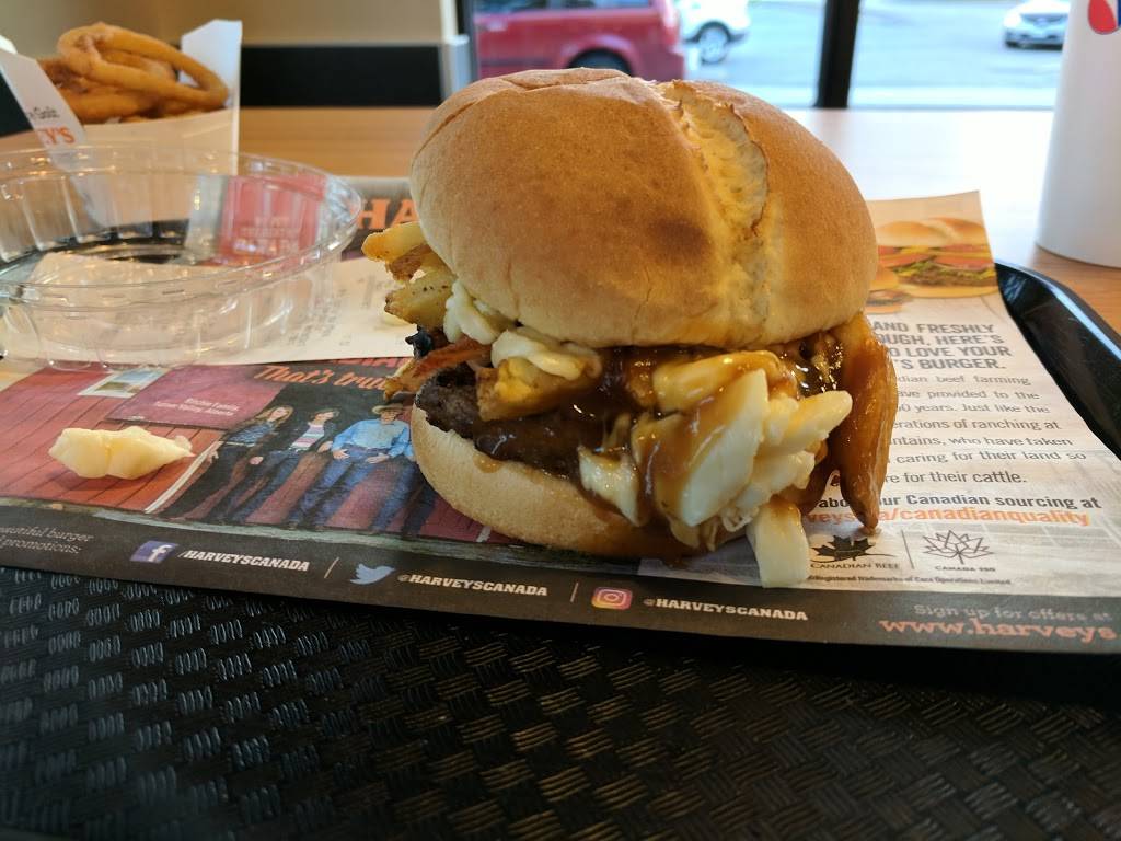 Harveys | restaurant | 85 Barrie View Dr, Barrie, ON L4N 8V4, Canada | 7057330791 OR +1 705-733-0791