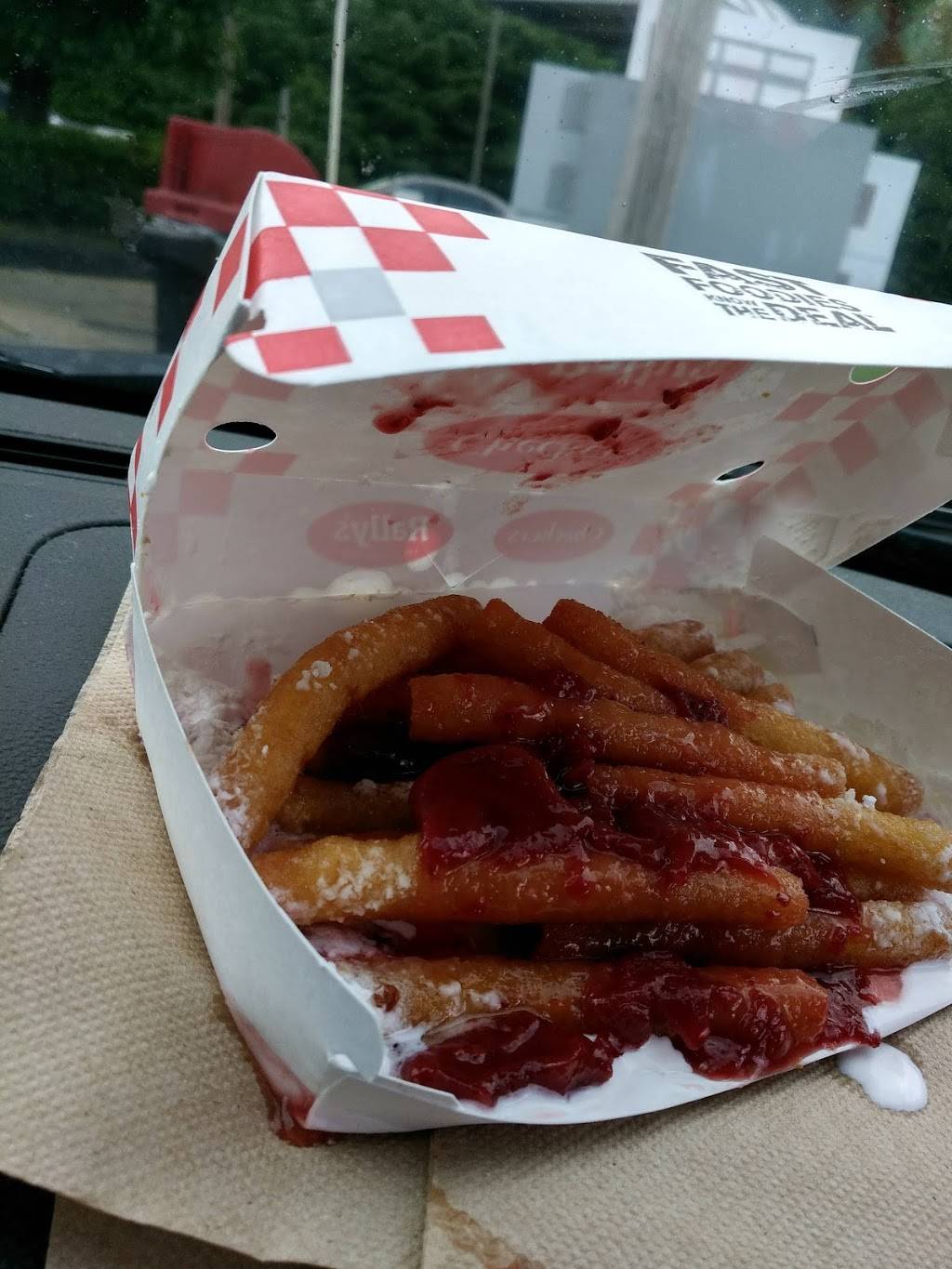 Checkers | restaurant | 844 Poplar Ave, Memphis, TN 38105, USA | 9015298446 OR +1 901-529-8446