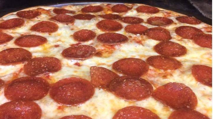 Ianazones Homemade Pizza | meal takeaway | 207 E Marshall Rd, McDonald, OH 44437, USA | 3305300620 OR +1 330-530-0620