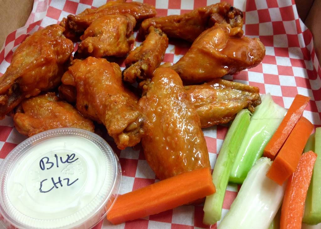 Pizza Fan | meal takeaway | 3830 W 140th St, Cleveland, OH 44111, USA | 2165631699 OR +1 216-563-1699