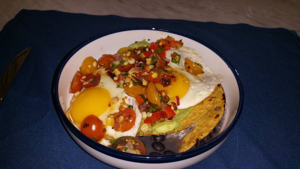 The Hampton Social | restaurant | 705 Village Center Dr, Burr Ridge, IL 60527, USA | 6302190009 OR +1 630-219-0009