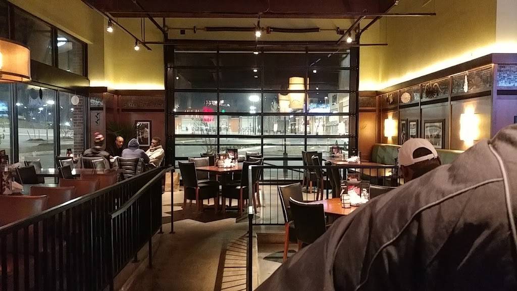 Bar Louie - Foundry Row | night club | 10080 Reisterstown Rd #20, Garrison, MD 21117, USA | 4437389880 OR +1 443-738-9880