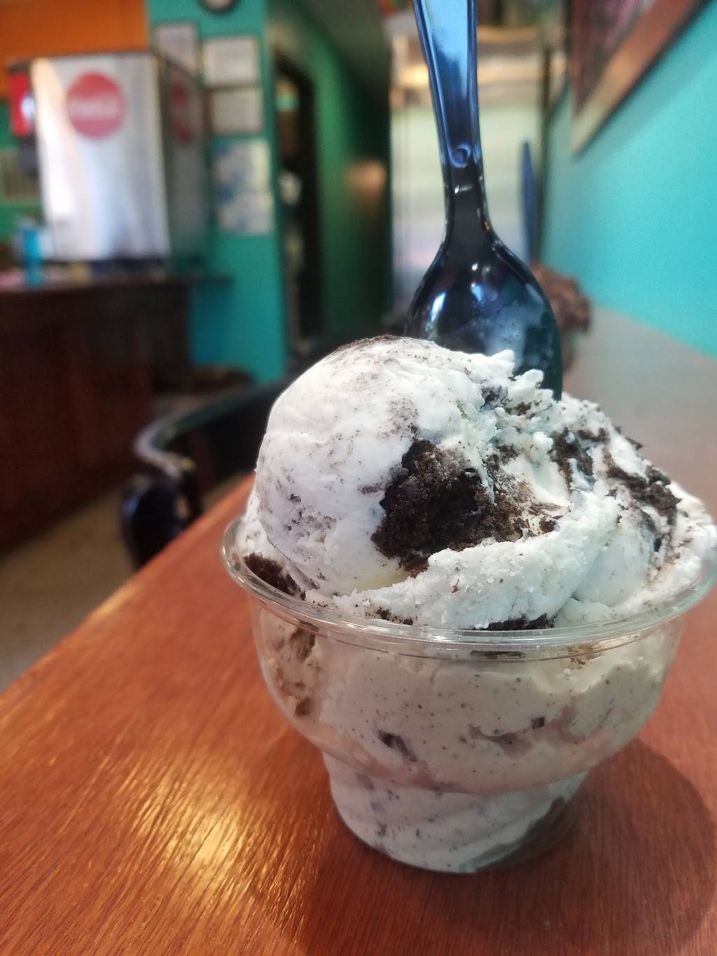 Sarah Jeans Ice Cream | restaurant | 109 N Park Square, Marietta, GA 30060, USA | 7704245179 OR +1 770-424-5179