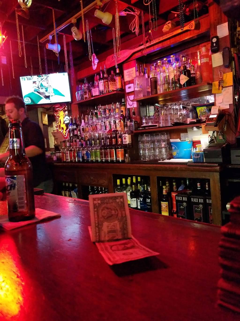 Dicks Bar & Grill | restaurant | 111 Walnut St, Hudson, WI 54016, USA | 7153865222 OR +1 715-386-5222