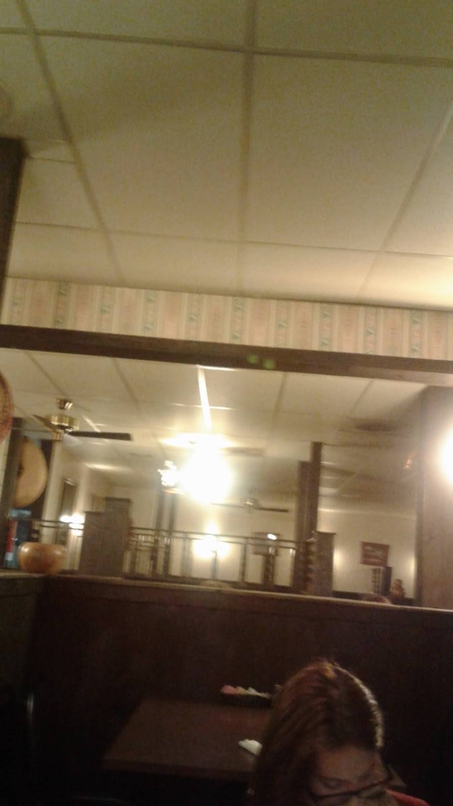 Lean-To Restaurant | restaurant | 513 Broadway St, South Fulton, TN 38257, USA | 7314791557 OR +1 731-479-1557