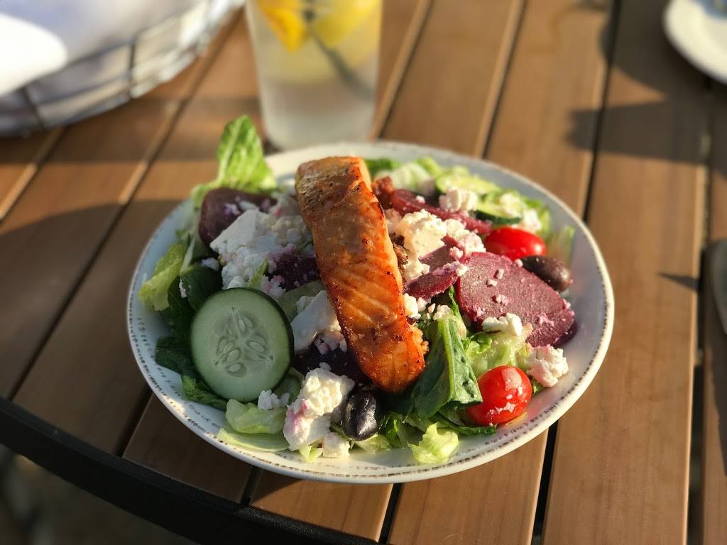 Highland House | restaurant | 2630 E Highland Rd, Highland Charter Twp, MI 48356, USA | 2488874161 OR +1 248-887-4161