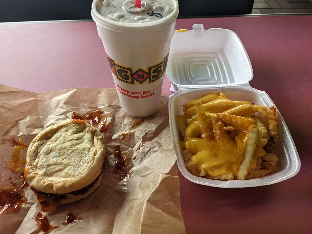 Dog-N-Shake | restaurant | 1706 E Central Ave, Wichita, KS 67214, USA | 3162621961 OR +1 316-262-1961