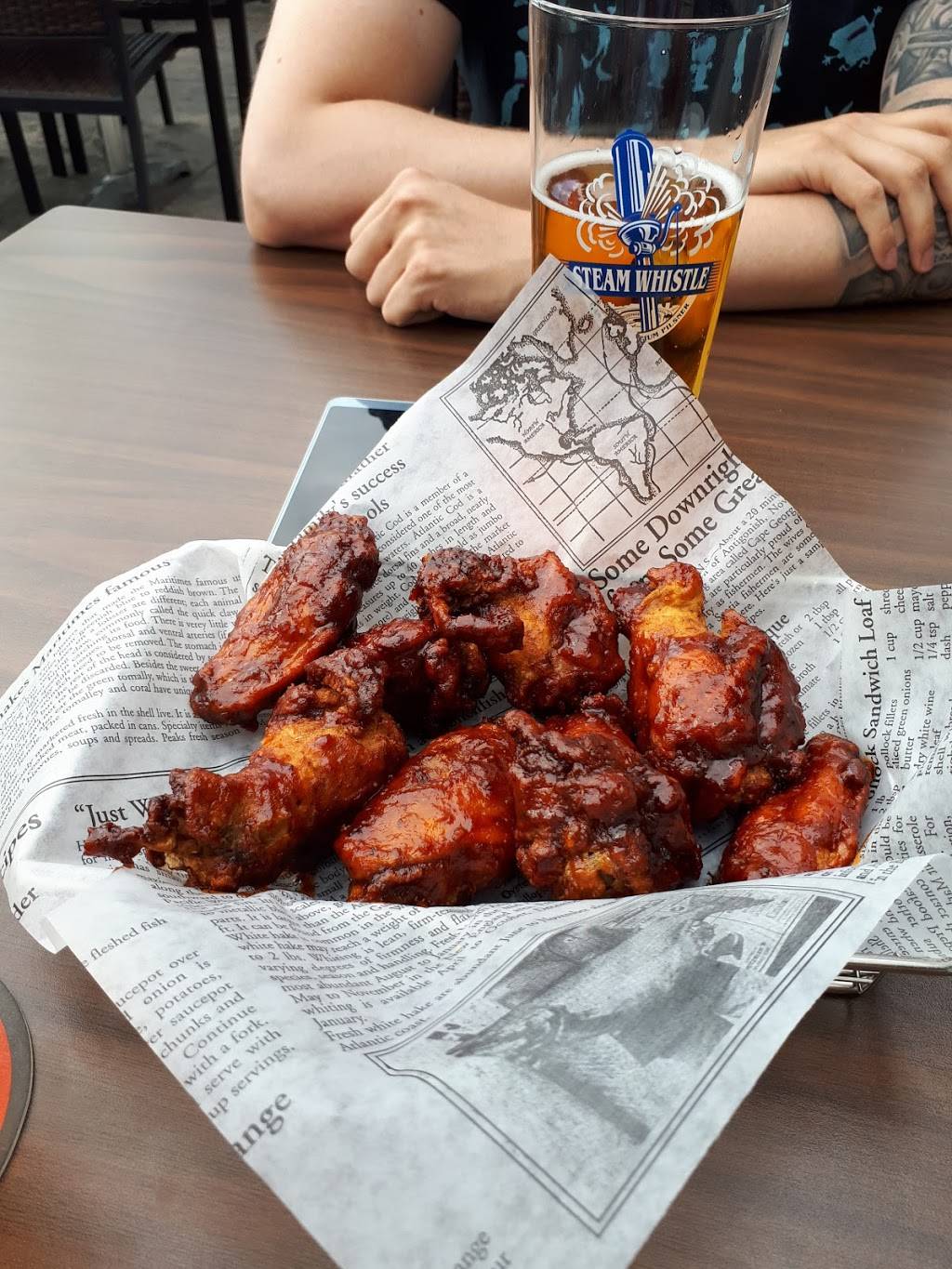 Failte Irish Pub | restaurant | 201 City Centre Dr, Mississauga, ON L5B 4E4, Canada | 9052762212 OR +1 905-276-2212