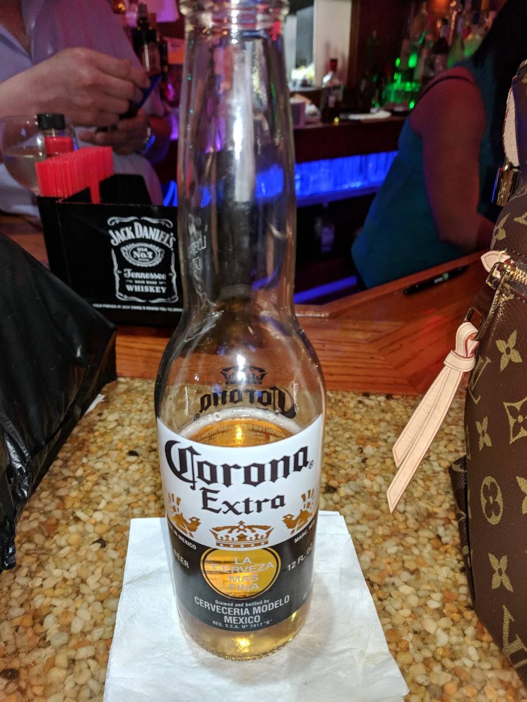 Latino Continental | restaurant | 1160 Montauk Hwy, Patchogue, NY 11772, USA | 6316273172 OR +1 631-627-3172