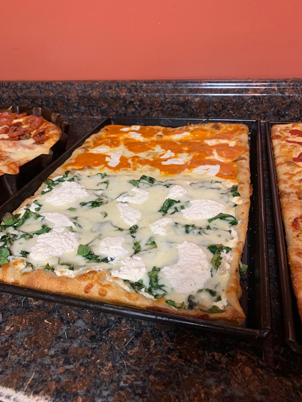 Catuscos Pizza | restaurant | 336 Depot Rd, Huntington Station, NY 11746, USA | 6316294872 OR +1 631-629-4872