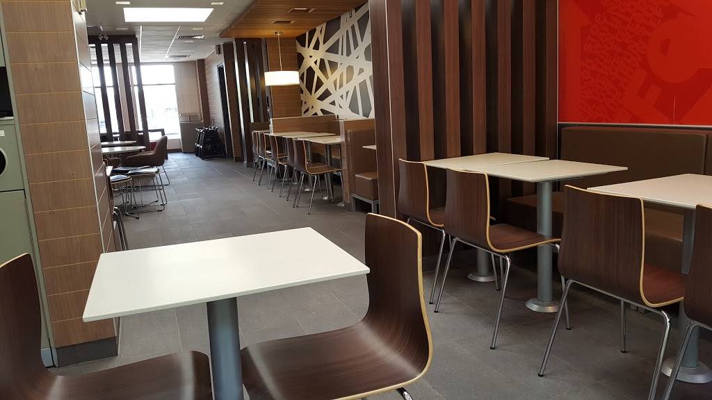 McDonalds | cafe | 2 Allaura Blvd, Aurora, ON L4G 3S5, Canada | 9057271600 OR +1 905-727-1600