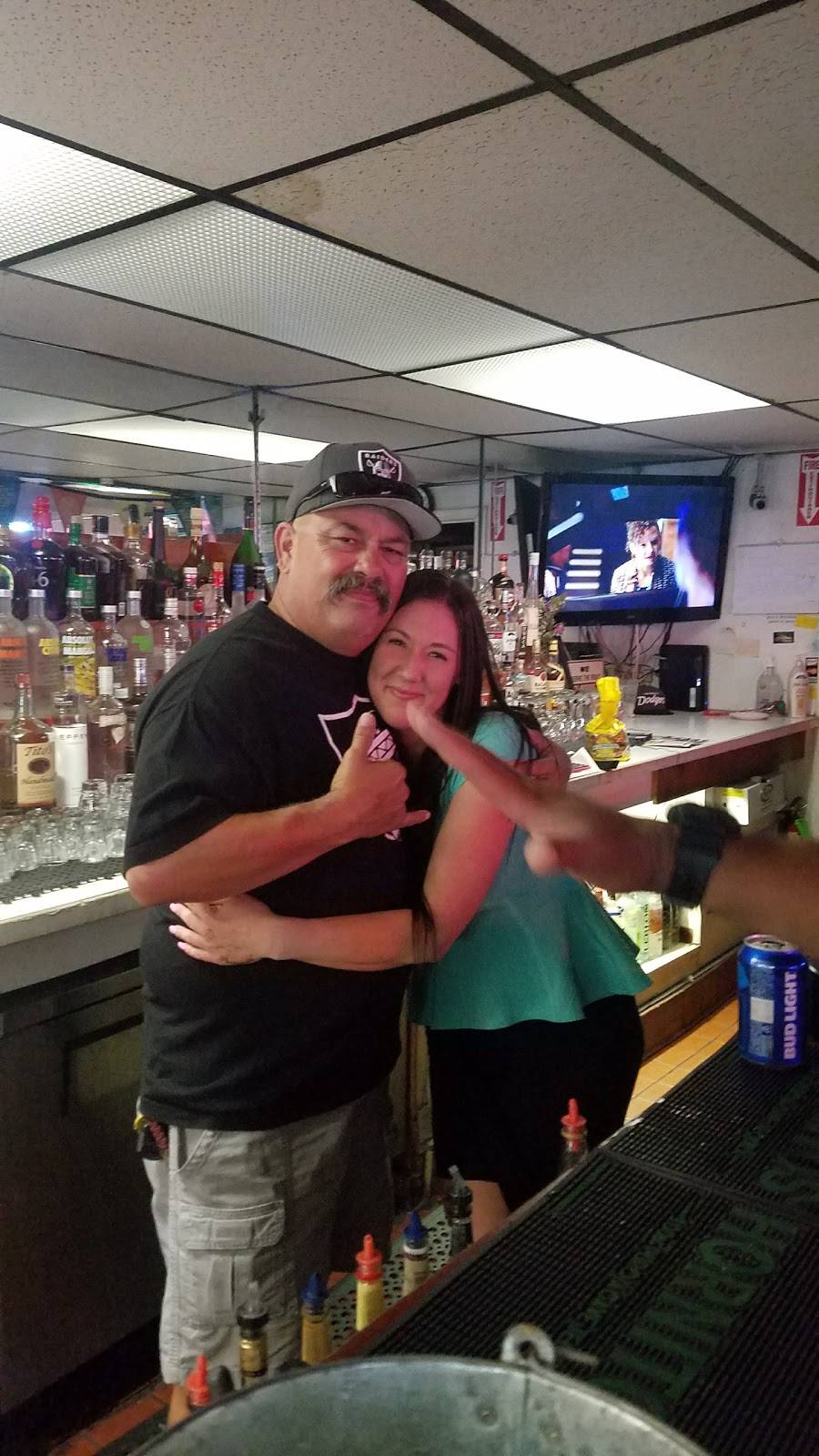 Ballys Restaurant & Bar | restaurant | 450 E Sepulveda Blvd, Carson, CA 90745, USA | 3105220347 OR +1 310-522-0347