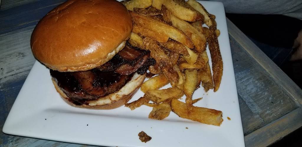 The Flat | restaurant | 116 Magnolia St, Spartanburg, SC 29306, USA | 8643279370 OR +1 864-327-9370