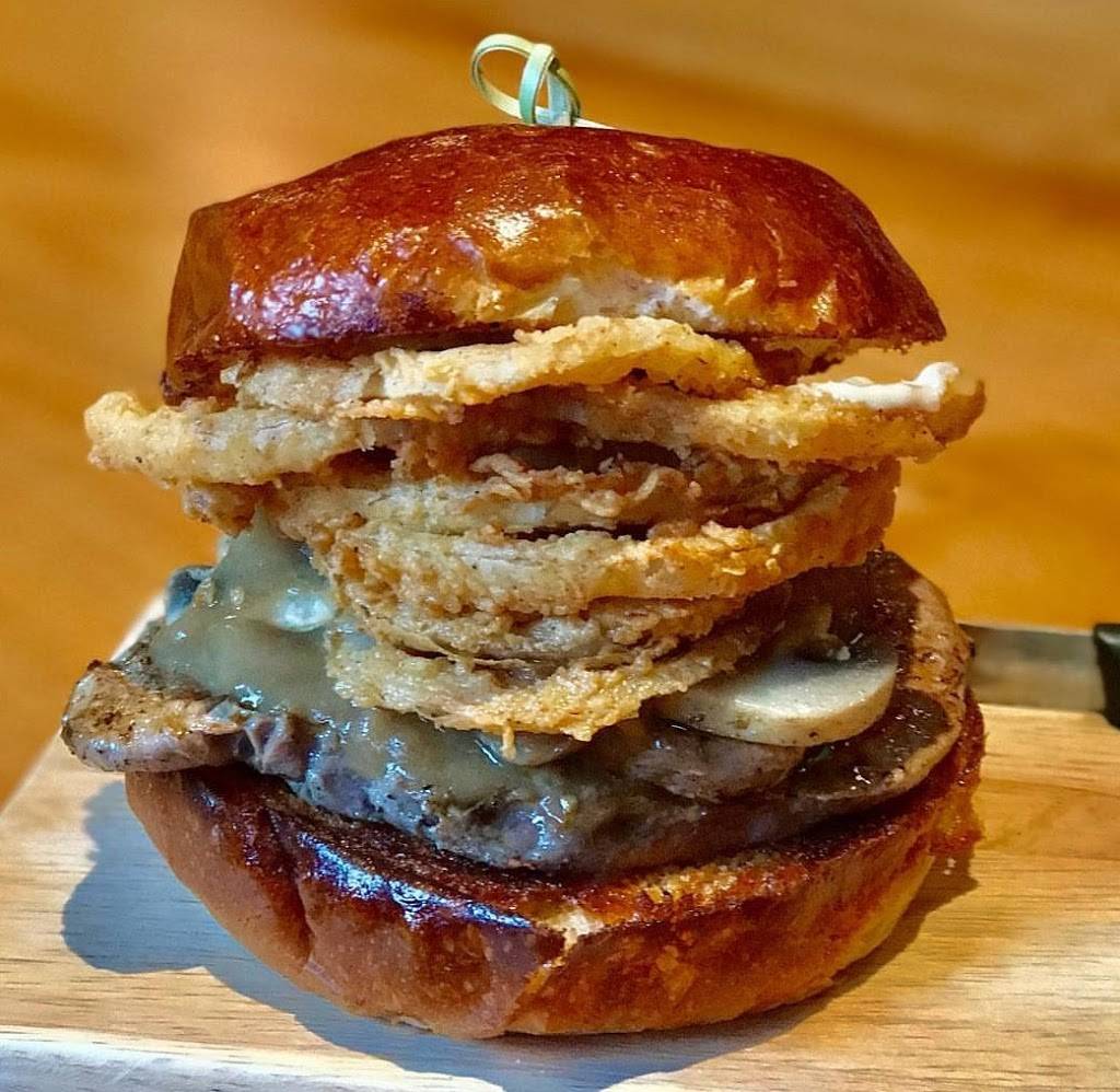 Hilltown Tavern Fairmount | restaurant | 795 N 24th St, Philadelphia, PA 19130, USA | 2675199580 OR +1 267-519-9580