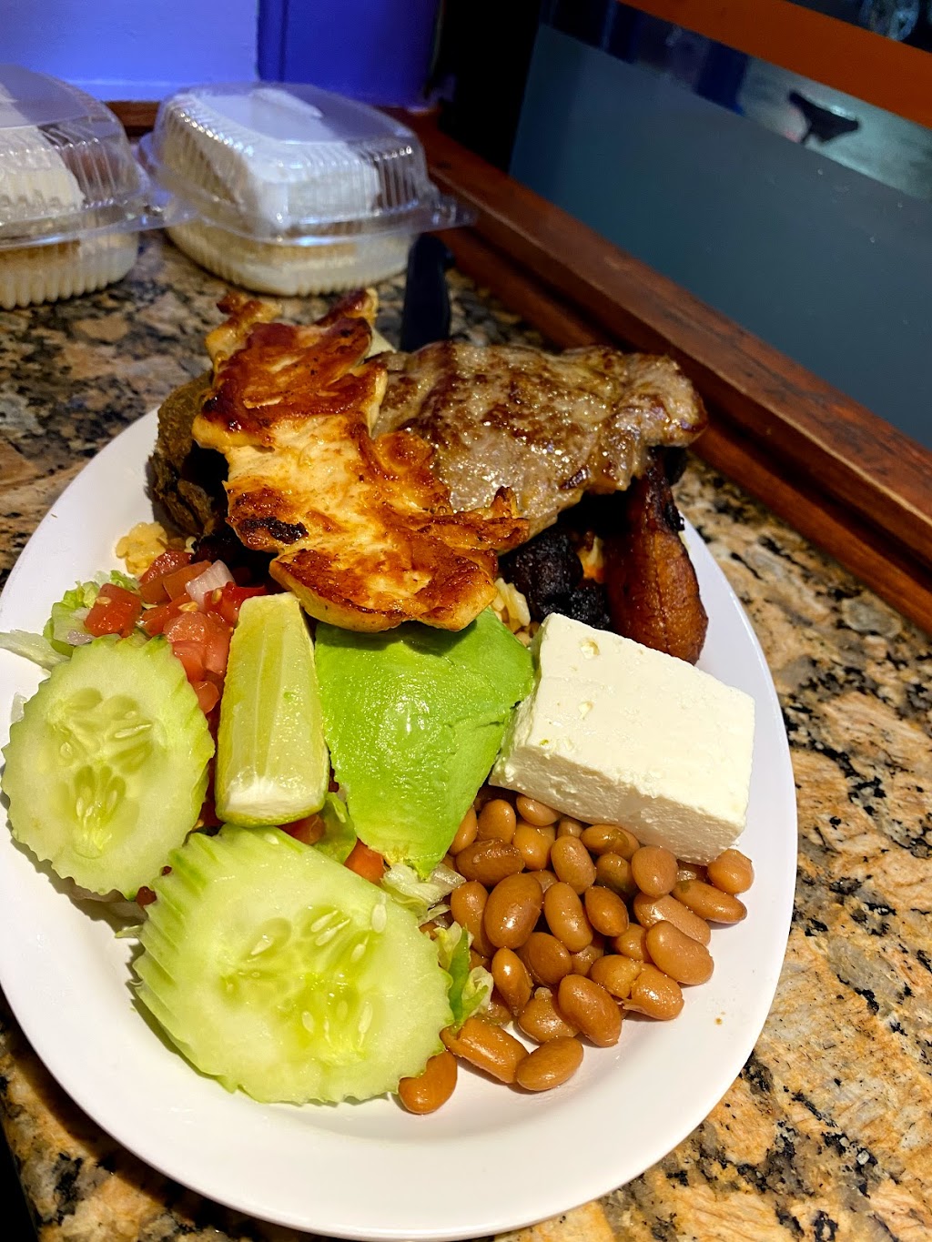 Habanero Mexican Grill | restaurant | 166 Brighton Ave, Allston, MA 02134, USA | 6172540299 OR +1 617-254-0299