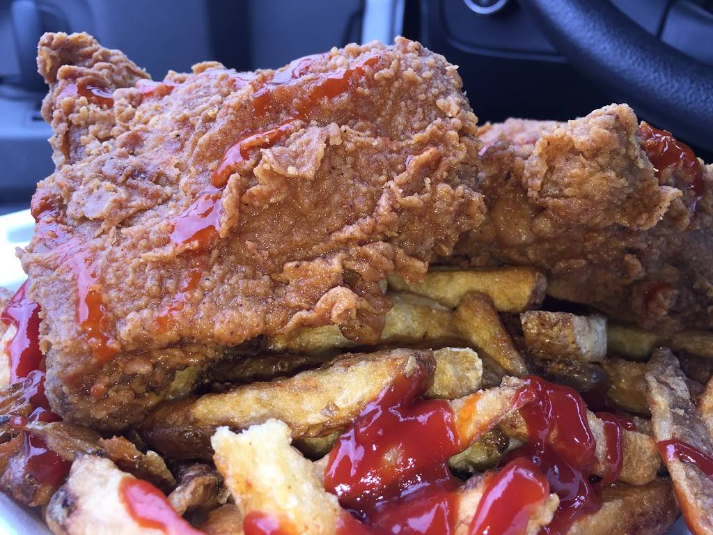 Chesters Chicken & Fish | restaurant | 771 Southdale Rd E, London, ON N6E 2C6, Canada | 5194711100 OR +1 519-471-1100