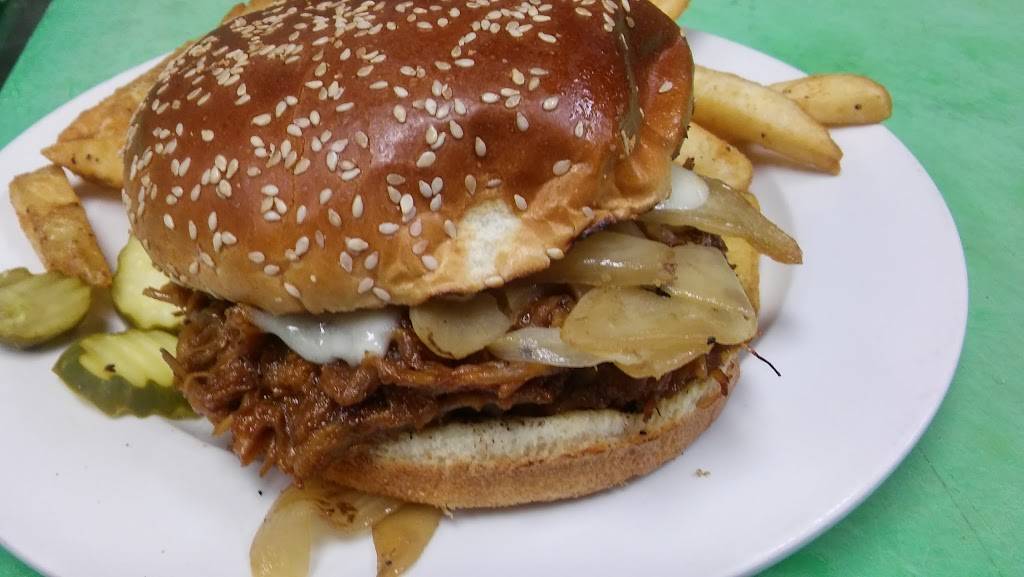 Beacon Street Bar & Grill | restaurant | 2 Beacon St, Framingham, MA 01701, USA | 5086208888 OR +1 508-620-8888