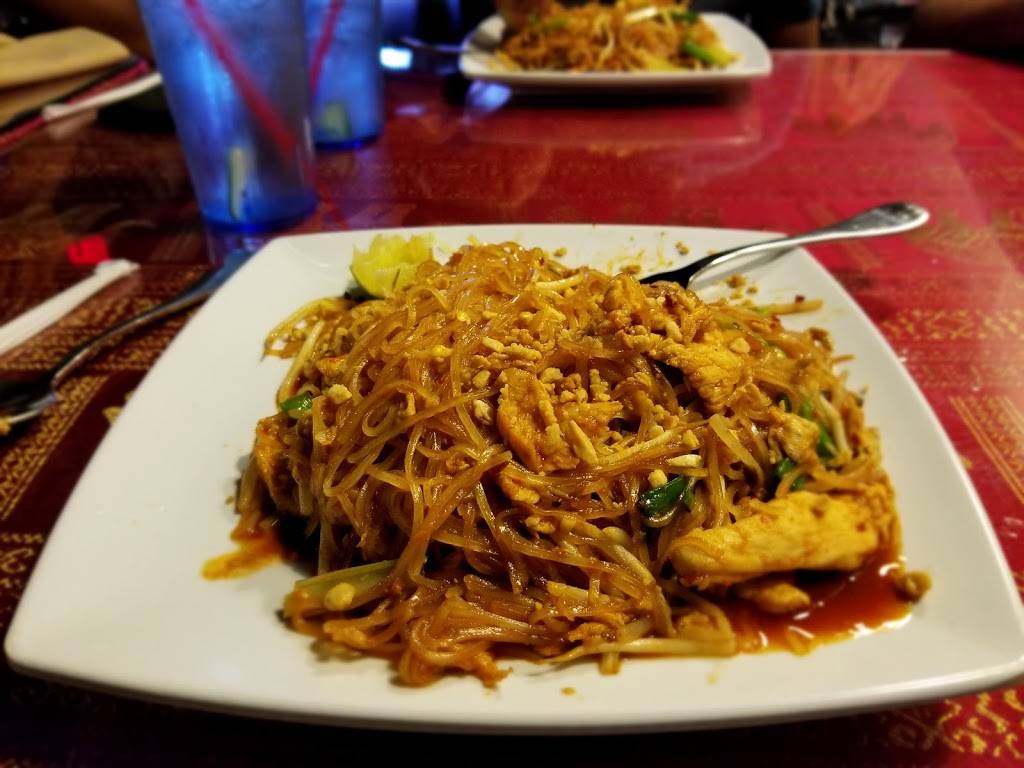Thai Thip | restaurant | 461 W Harwood Rd, Hurst, TX 76054, USA | 8172857298 OR +1 817-285-7298