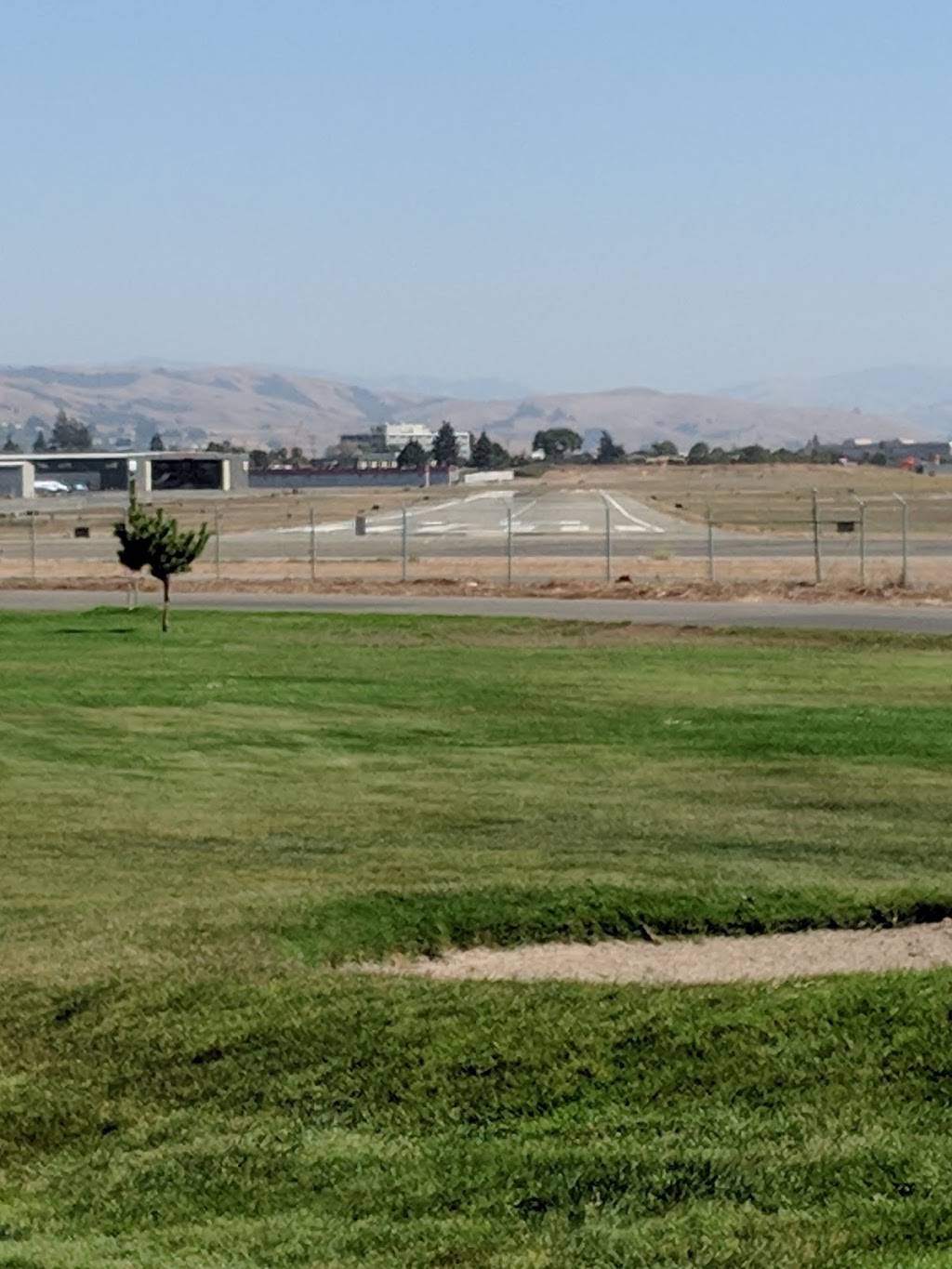 Skywest Golf Course | restaurant | 1401 Golf Course Rd, Hayward, CA 94541, USA | 5103172301 OR +1 510-317-2301