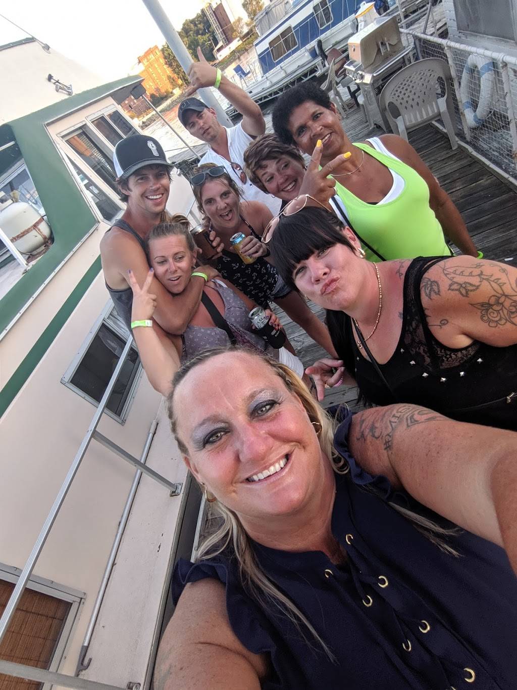 Harbor Bar | restaurant | 673 825th St, Hager City, WI 54014, USA | 7157922417 OR +1 715-792-2417