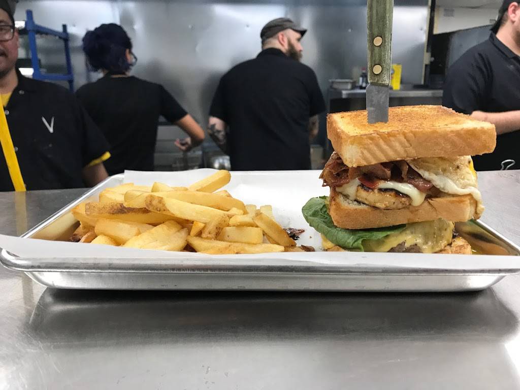 Verso Craft Kitchen & Bar | restaurant | 5619 Brecksville Rd, Independence, OH 44131, USA | 2167414444 OR +1 216-741-4444