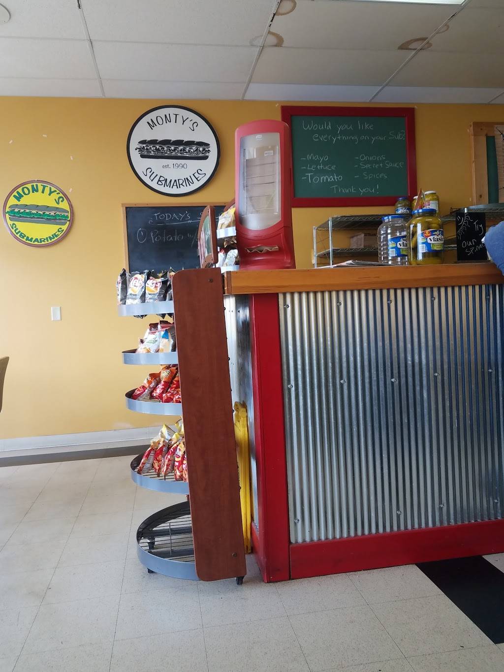 Montys Submarines | restaurant | 1760 E Sangamon Ave, Springfield, IL 62702, USA | 2177894575 OR +1 217-789-4575