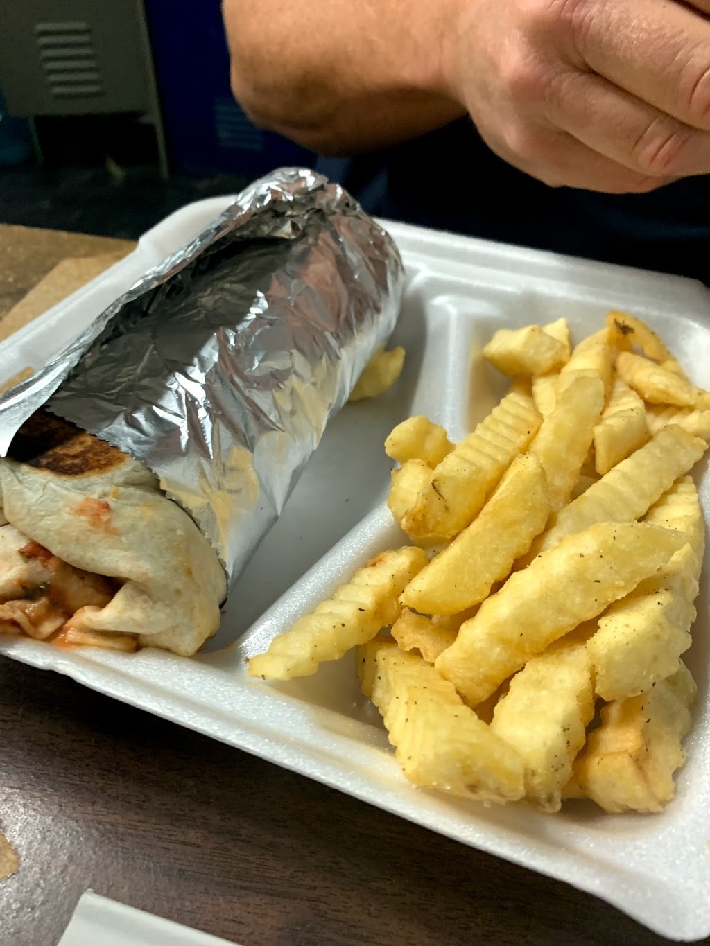 Makara Grill | restaurant | San Carlos Rd, Pensacola, FL 32508, USA | 4257612345 OR +1 425-761-2345