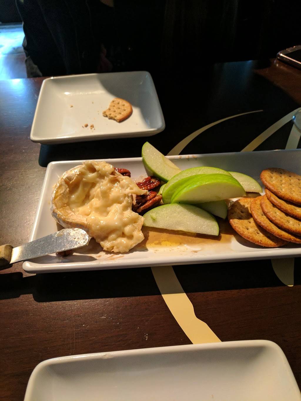 Artisan Wine Company | restaurant | 61 E Main St, Westminster, MD 21157, USA | 4108571511 OR +1 410-857-1511