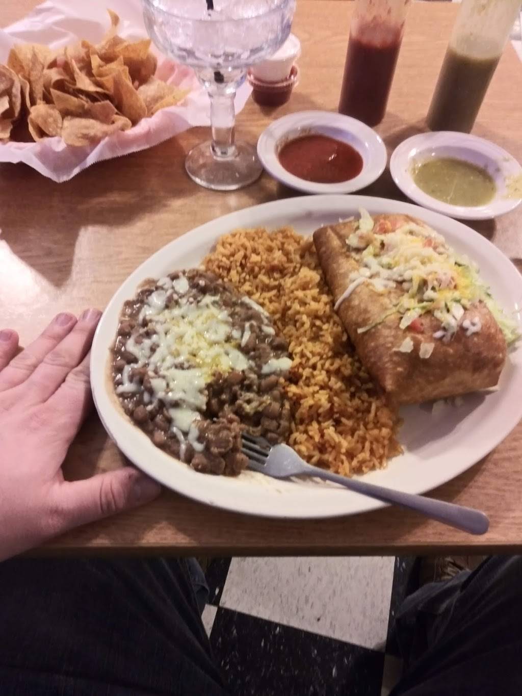 Amigos | restaurant | 306 N Galena Ave, Freeport, IL 61032, USA | 8152330503 OR +1 815-233-0503