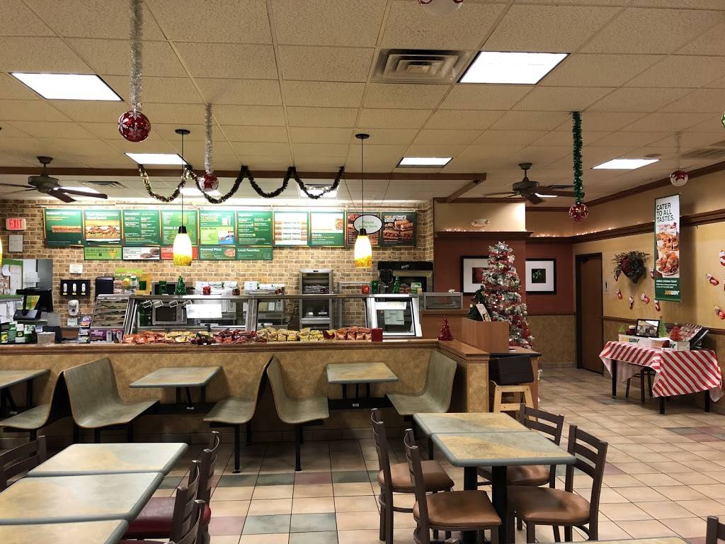 Subway | restaurant | 920 Main Ave, De Pere, WI 54115, USA | 9203389230 OR +1 920-338-9230