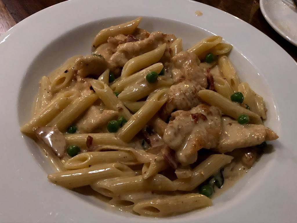 The Talk Restaurant | restaurant | 444 N Falmouth Hwy, North Falmouth, MA 02556, USA | 5085668153 OR +1 508-566-8153