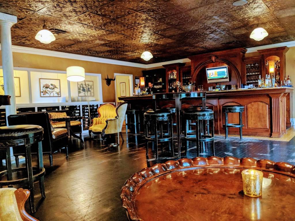 DiSalvos Lounge | night club | 355 E 4th St, Williamsport, PA 17701, USA | 5703271200 OR +1 570-327-1200