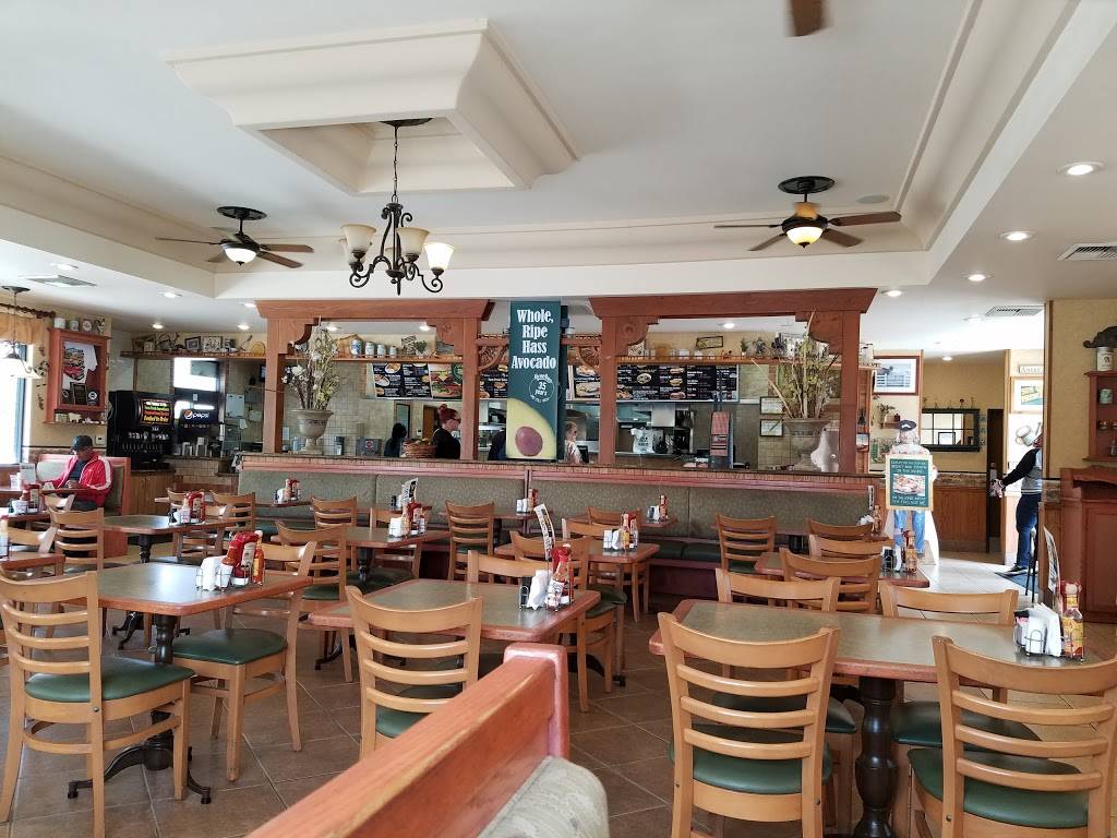 Farmer Boys | restaurant | 18288 Collier Ave, Lake Elsinore, CA 92530, USA | 9512458885 OR +1 951-245-8885