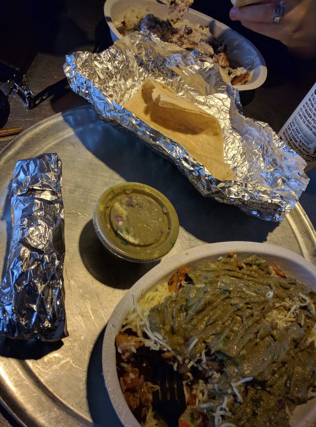 Chipotle Mexican Grill | restaurant | 4130 Tuscarawas St W, Canton, OH 44708, USA | 3304770722 OR +1 330-477-0722