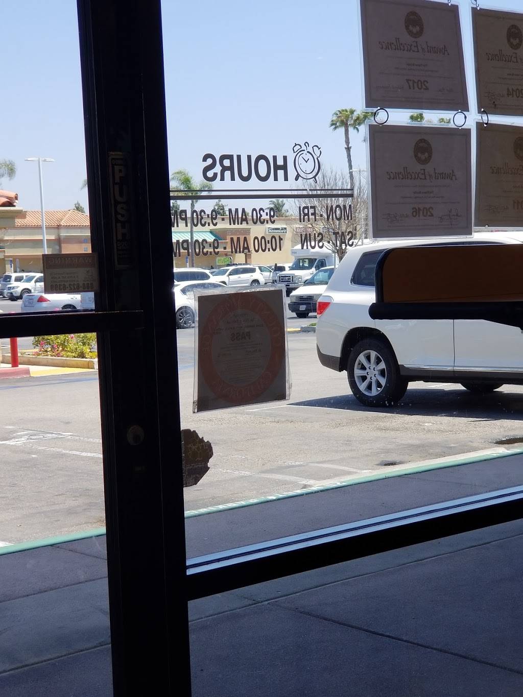 The Flame Broiler | restaurant | 2200 Harbor Blvd, Costa Mesa, CA 92627, USA | 9496312555 OR +1 949-631-2555