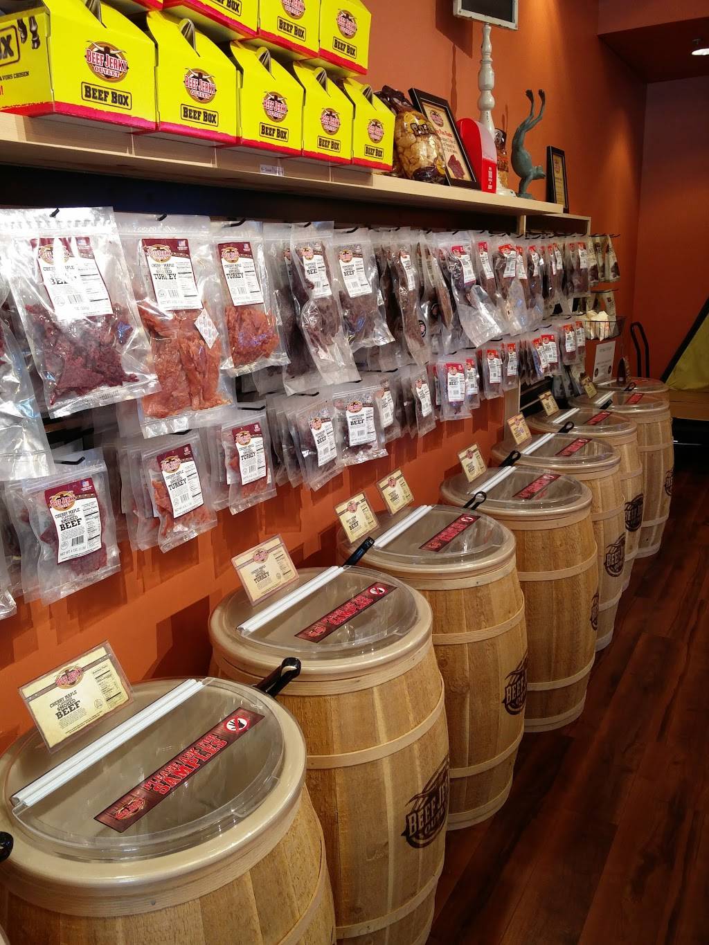 Beef Jerky Outlet | restaurant | 8825 34th Ave NE suite d, Marysville, WA 98271, USA | 3607162999 OR +1 360-716-2999