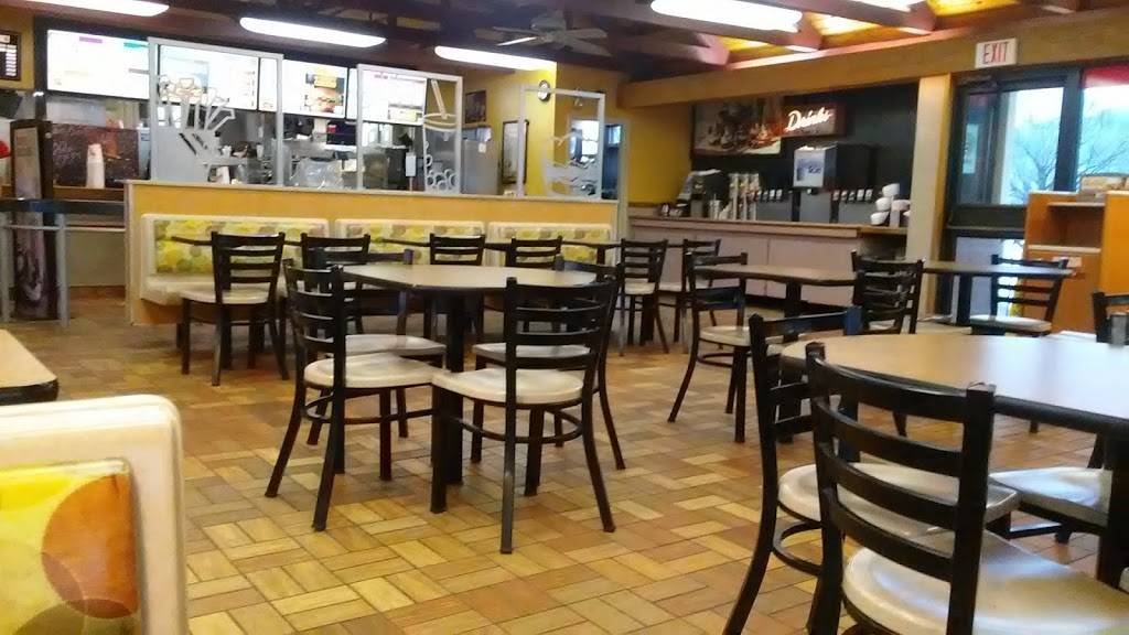 Burger King | restaurant | 74 American Legion Dr, North Adams, MA 01247, USA | 4136623521 OR +1 413-662-3521