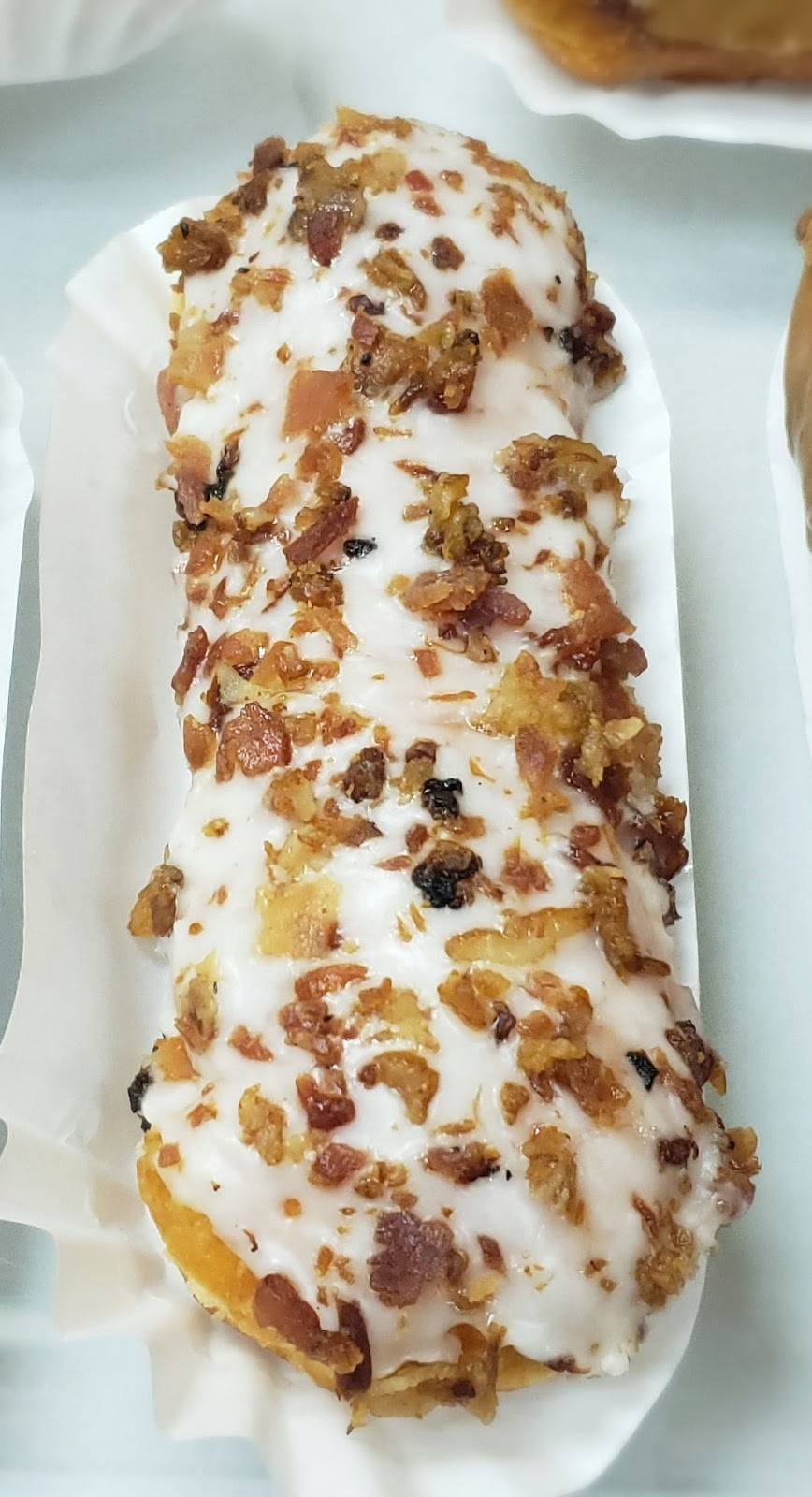 Zuris Donutz | bakery | 7600 196th St SW #850, Lynnwood, WA 98036, USA | 4255828803 OR +1 425-582-8803