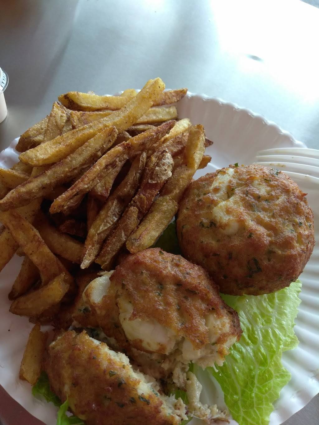 Blakes Crab Cakes | restaurant | 7224 Central Avenue, St. Petersburg, FL 33707, USA | 7272892322 OR +1 727-289-2322