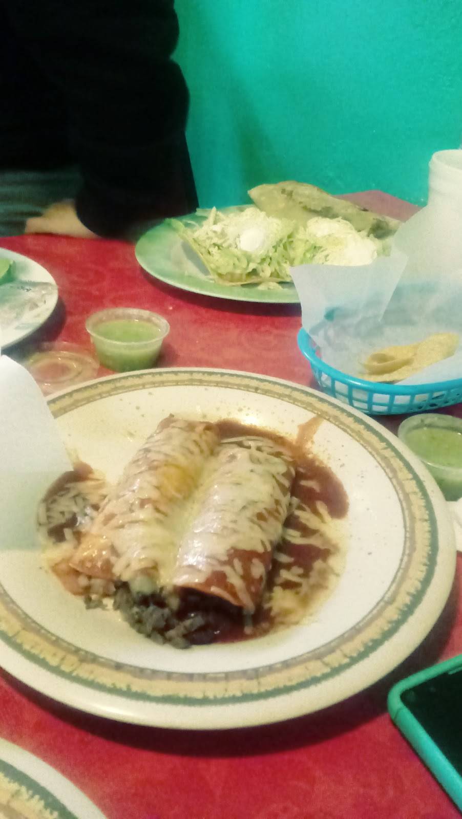 Taqueria El Guero | restaurant | 1139 Fulton St, Fresno, CA 93721, USA | 5594890551 OR +1 559-489-0551