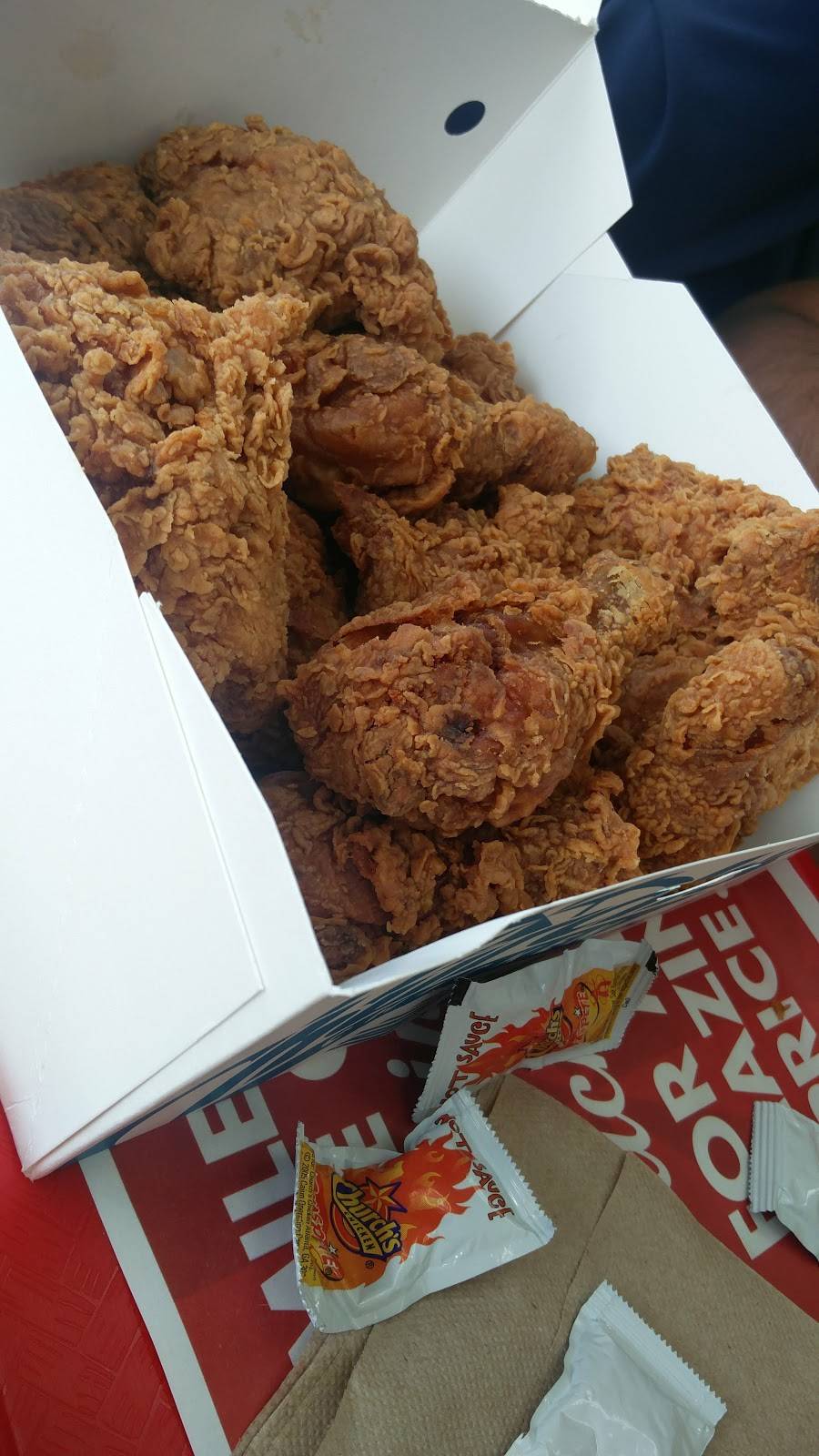 Churchs Chicken | restaurant | 392 N Sam Houston Pkwy E #D, Houston, TX 77060, USA | 2814481900 OR +1 281-448-1900