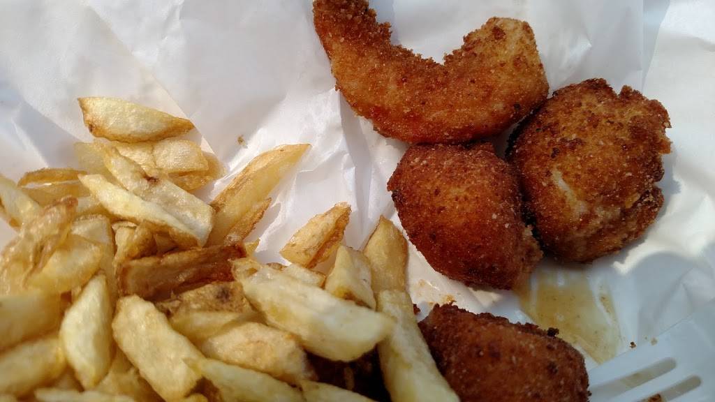 The Fence | restaurant | 1605 PA-405, Milton, PA 17847, USA | 5705242865 OR +1 570-524-2865