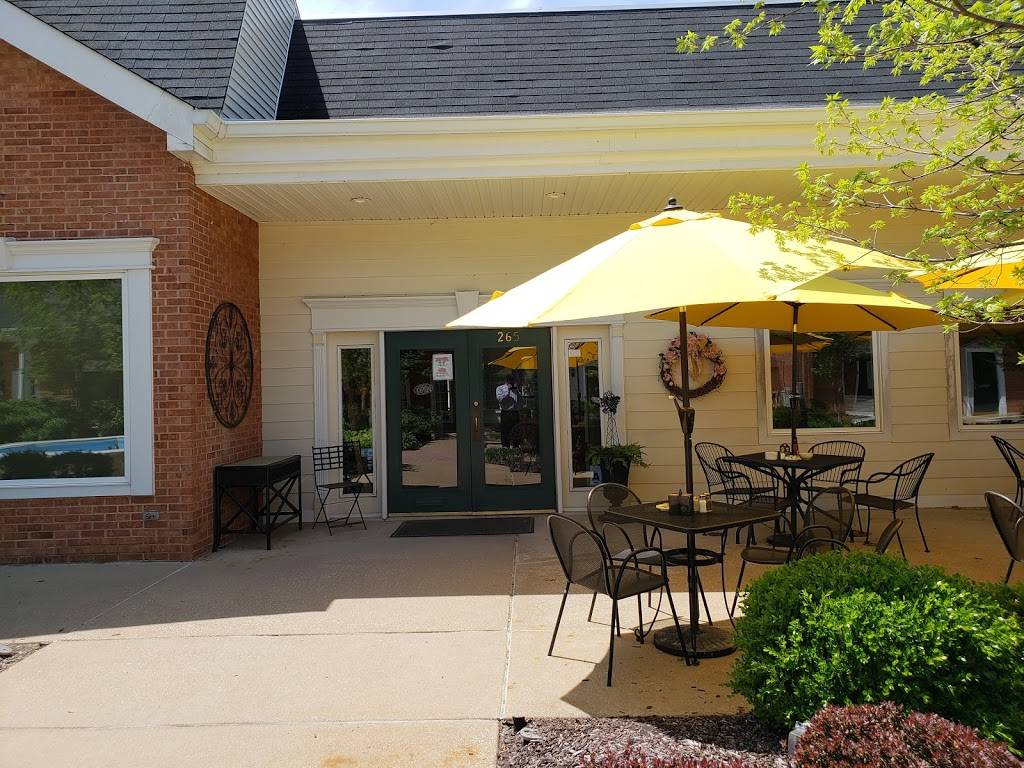 Hearth Room Cafe | cafe | 265 Lamp and Lantern Village, Town and Country, MO 63017, USA | 6362204120 OR +1 636-220-4120